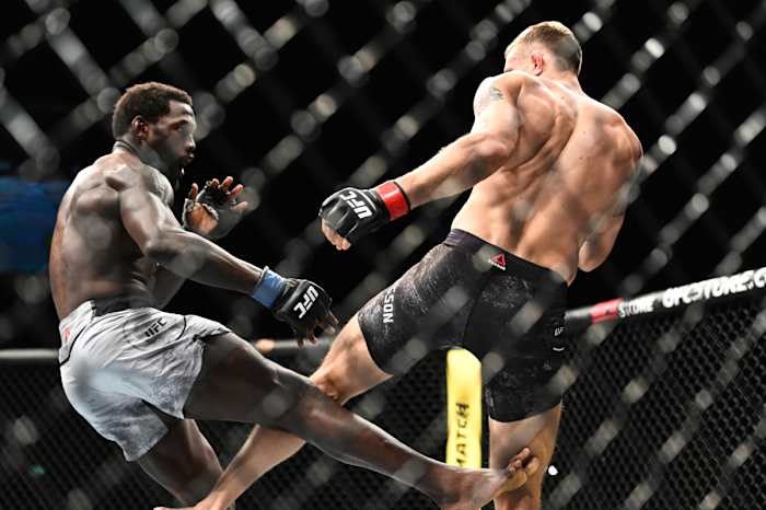 No. 3 Jared Cannonier (l.) matches up against No. 4 Derek Brunson (not pictured) at UFC 271.